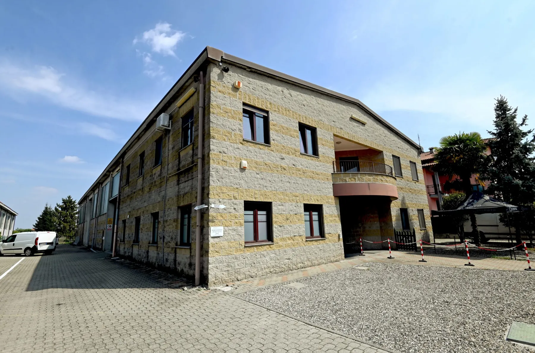 La sede di Maba Store in Via delle Industrie a Oleggio